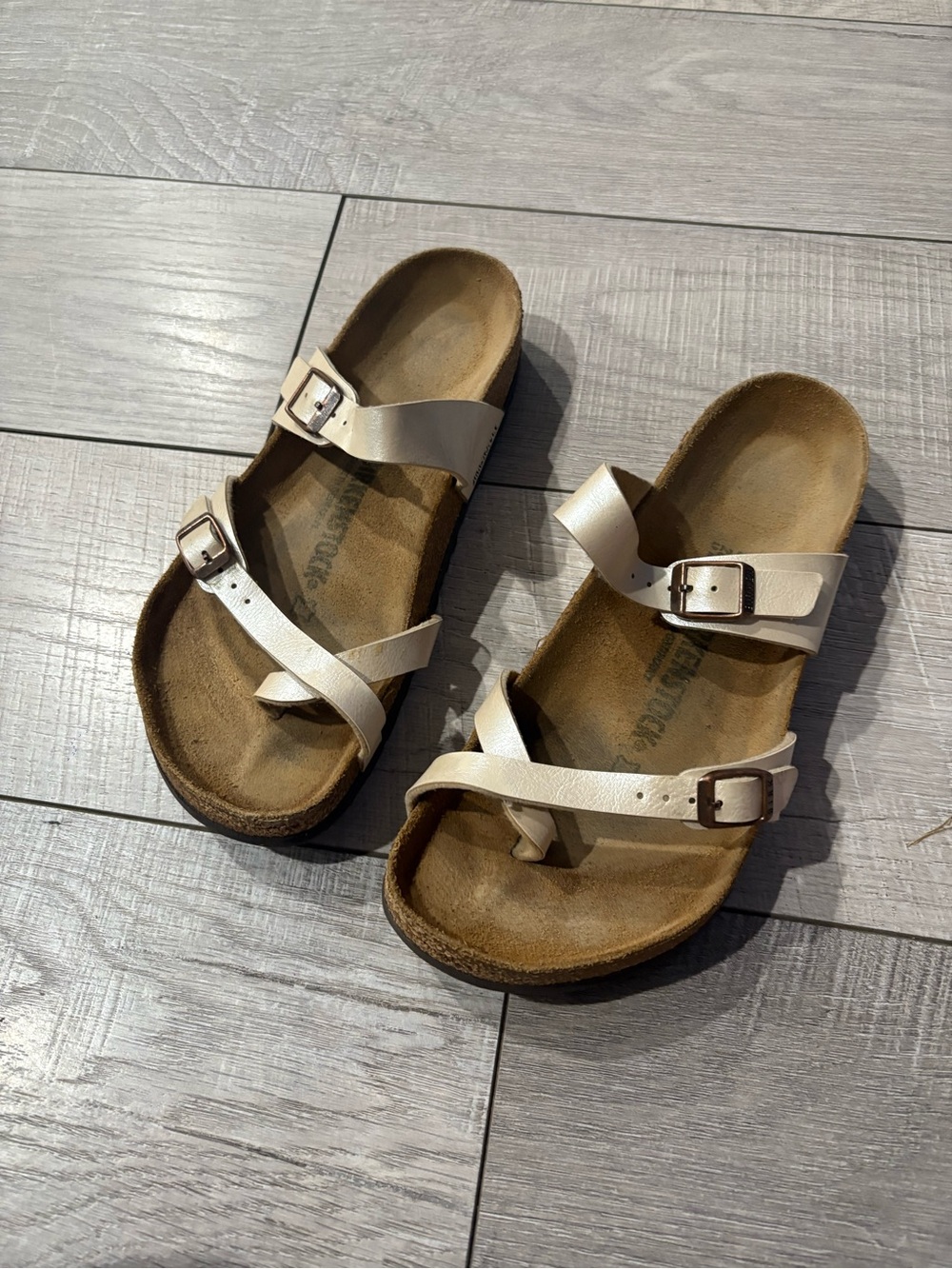 Birkenstock White Leather Strappy Women's Sandals with Buckles